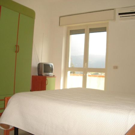 Hotel Eden Пердифумо Екстериор снимка
