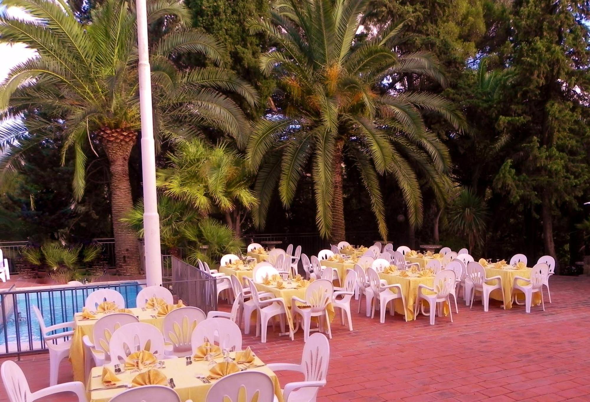Hotel Eden Пердифумо Екстериор снимка