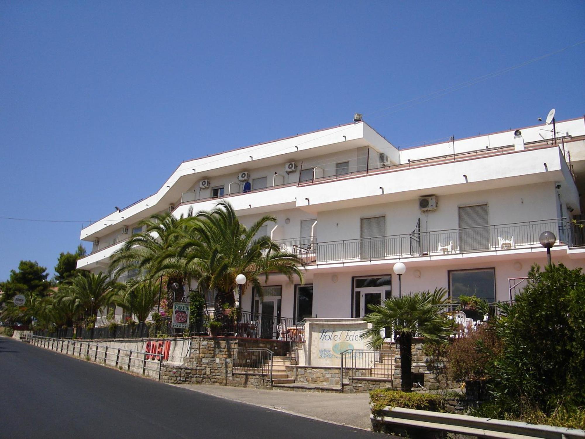 Hotel Eden Пердифумо Екстериор снимка