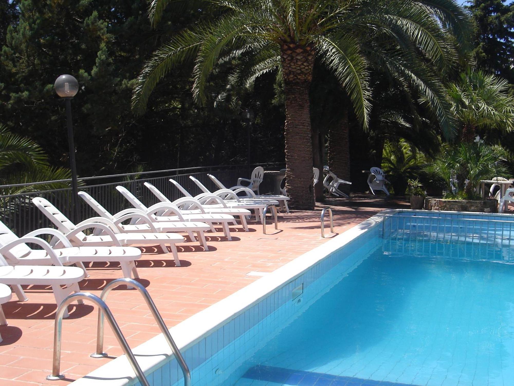 Hotel Eden Пердифумо Екстериор снимка