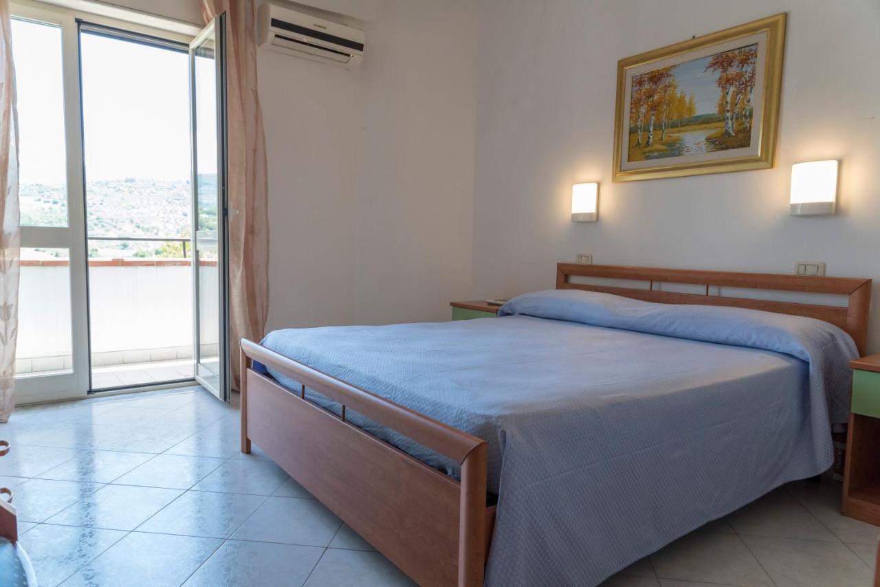 Hotel Eden Пердифумо Екстериор снимка