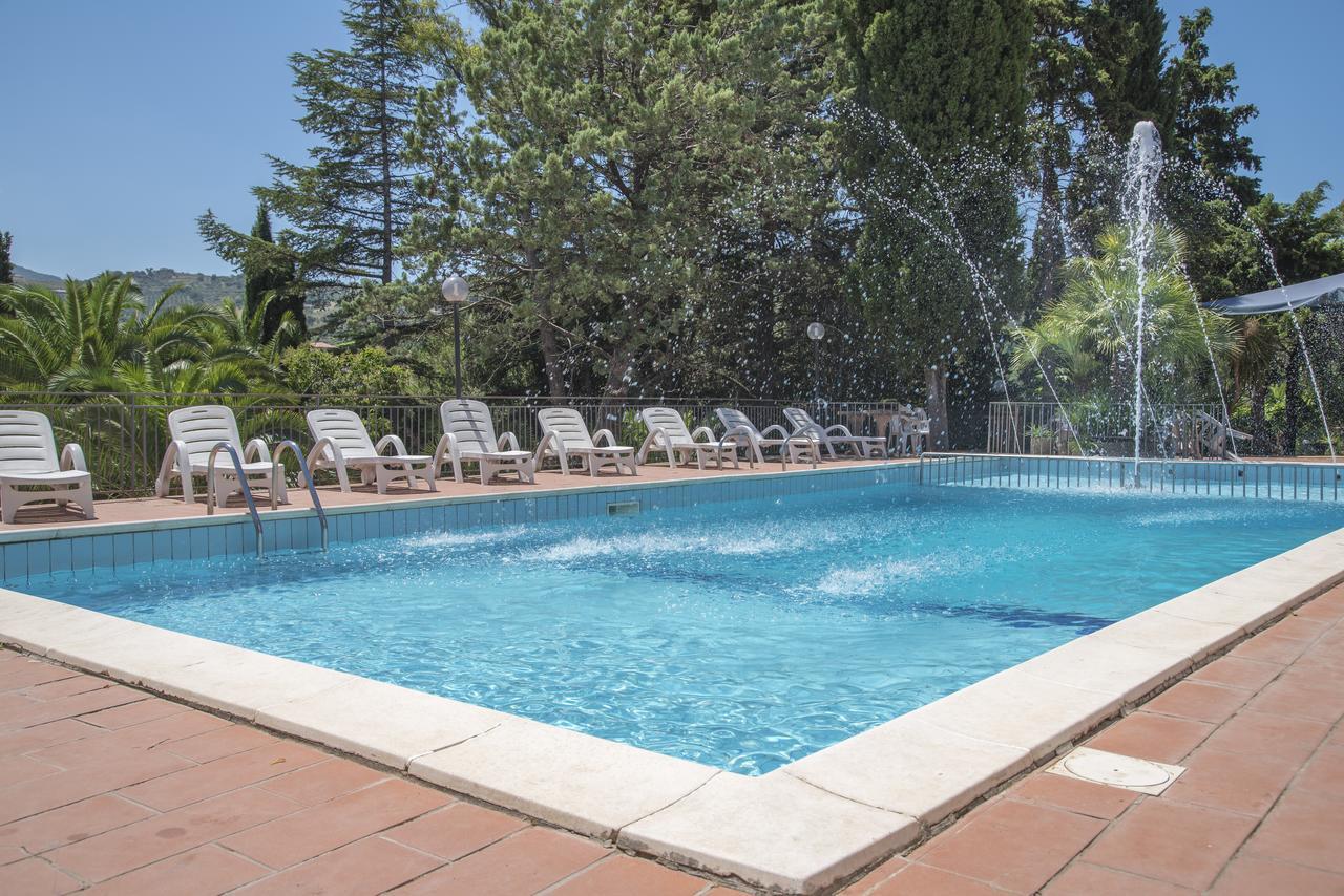 Hotel Eden Пердифумо Екстериор снимка